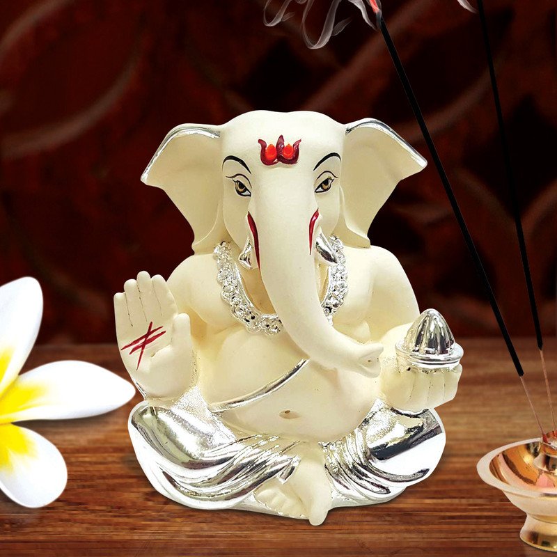 Gold/Silver Plated Ganesha Ceramic Ganesha Idol for Car Dashboard I Ganesha Idol (Silver) Home Decor Showpiece and Gifts by HomeDecorKart and Karigaari India