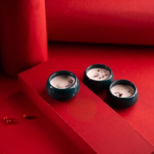 Luxe Scented Candle Gift Box – Light Up Every Moment with Elegance & Aroma - Karigaari India Aesthetic Home Decor