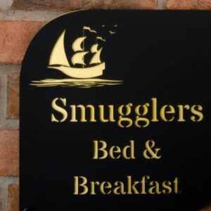 Sturdy Personalized Wooden Name Plate for House Custom Durable Decor - Karigaari India Aesthetic Home Decor