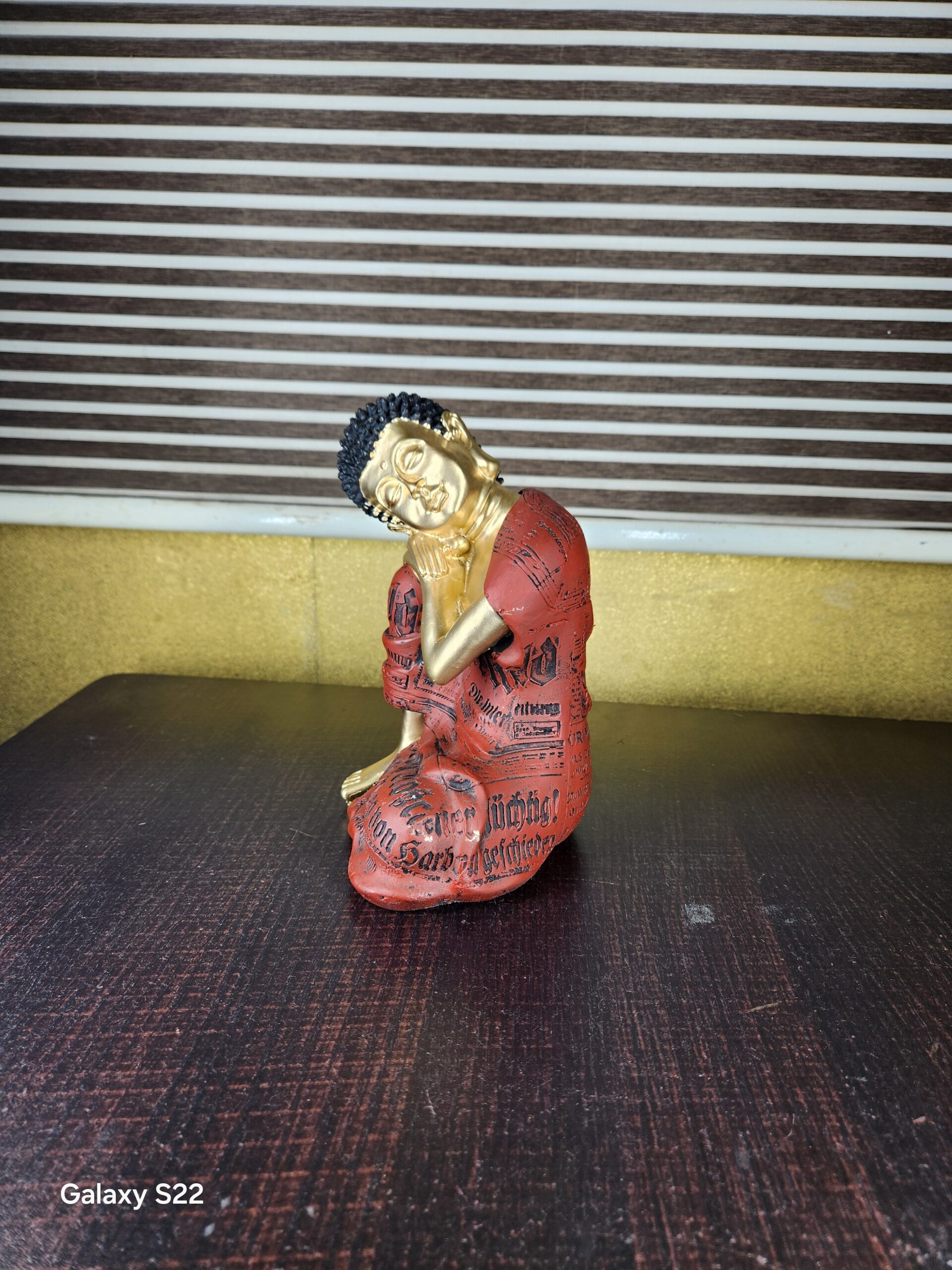 Luxurious Serene Reclining Buddha Statue Golden Resin Crafted Figurine For Peace Mindfulness Home Decoration Artful Decor Piece 1