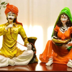 Traditional Resin Village Couple Figurine Set - Karigaari India Aesthetic Home Decor